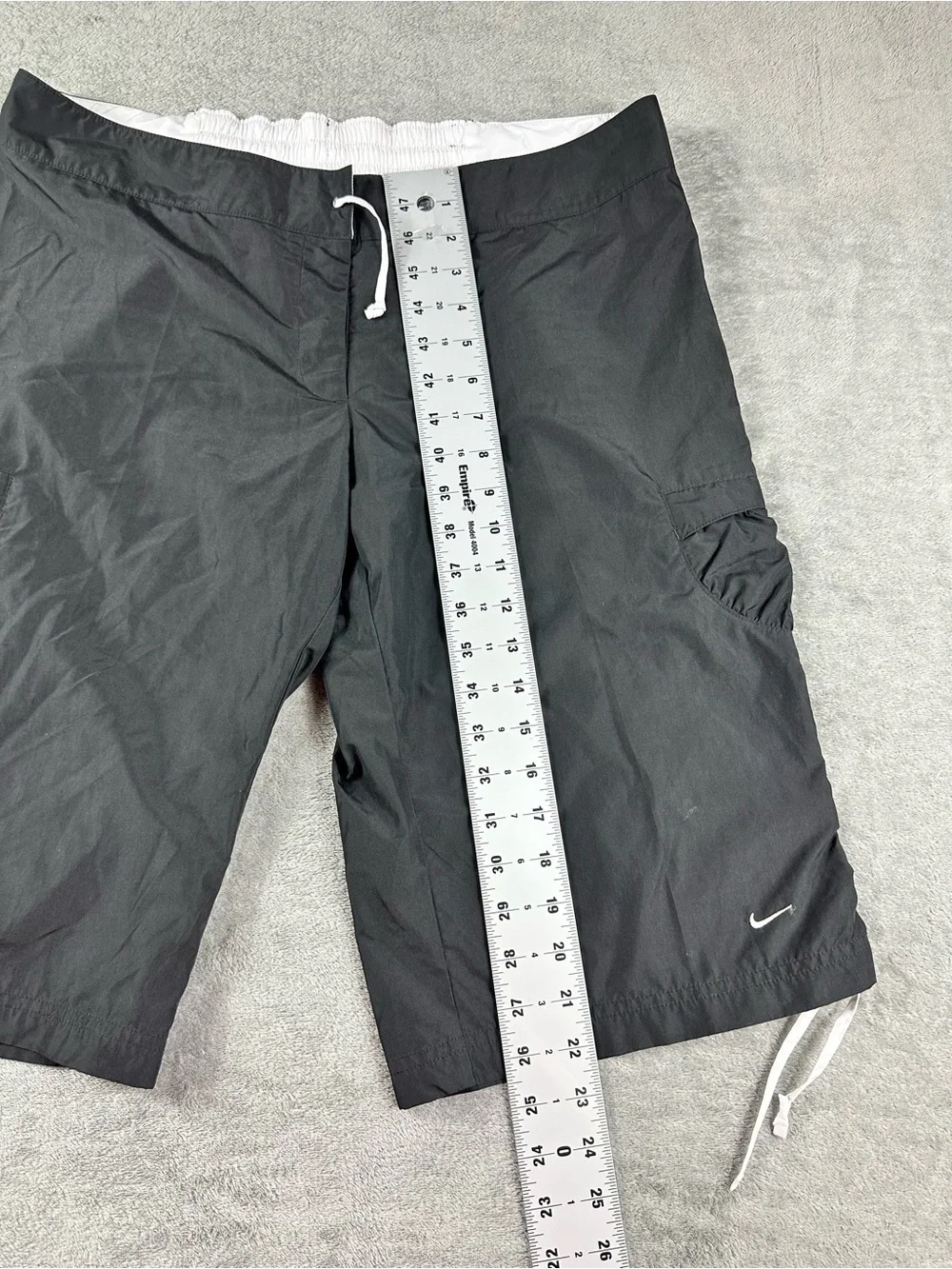 Nike Men’s Black Swim Trunks Board Shorts Size L Drawstring Pockets